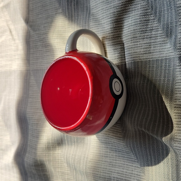Poké Ball mug - Picture 4 of 5